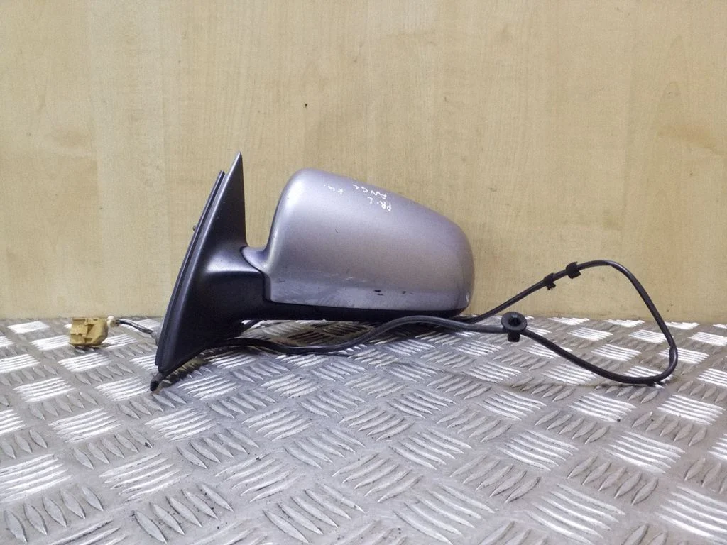 Front door electric wing mirror – front left