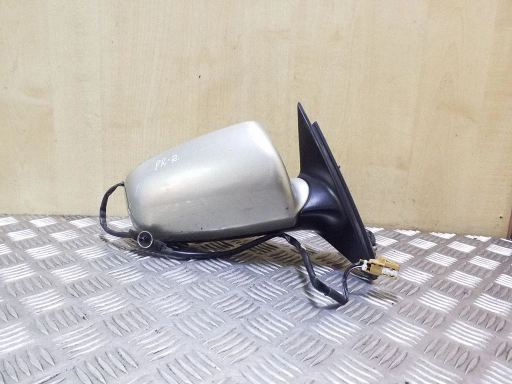 Front door electric wing mirror – front right
