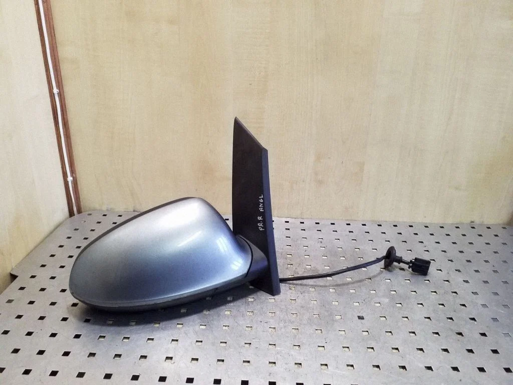 Front door electric wing mirror E1021094