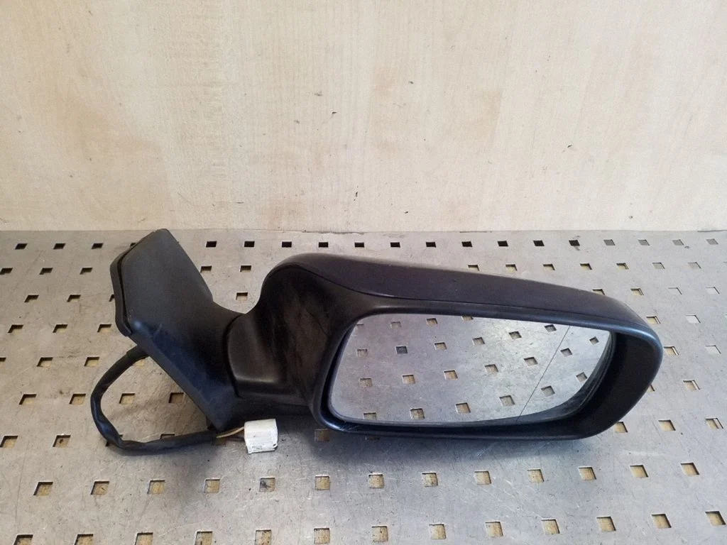 Front door electric wing mirror E11015829
