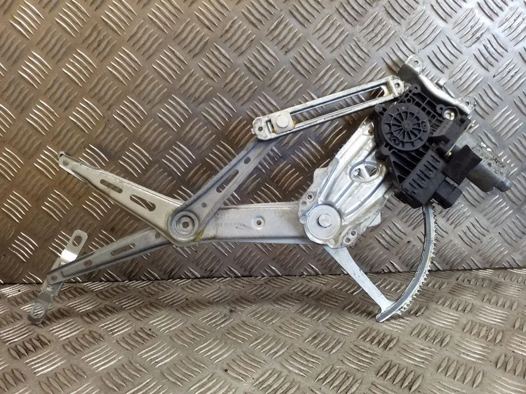 Priekinio el. lango pakėlimo mechanizmo komplektas
