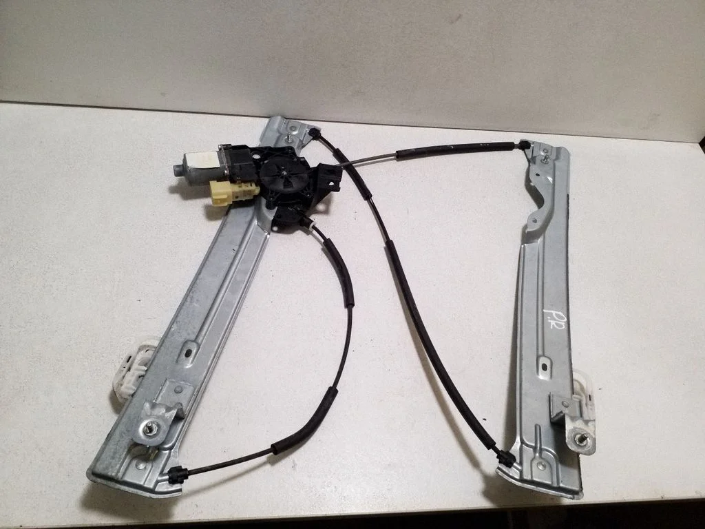 Priekinio el. lango pakėlimo mechanizmo komplektas