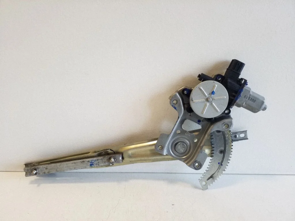 Front door window regulator with motor 805300