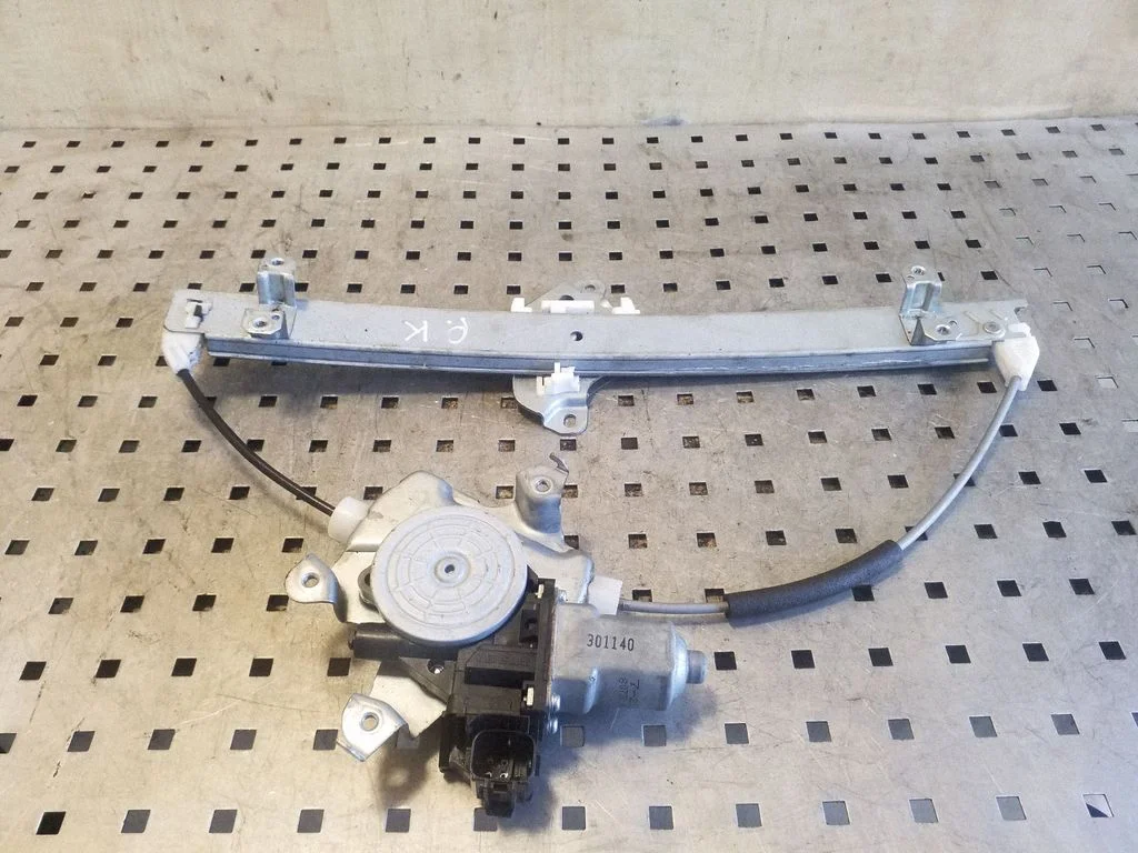 Front door window regulator with motor 80731JX00C
