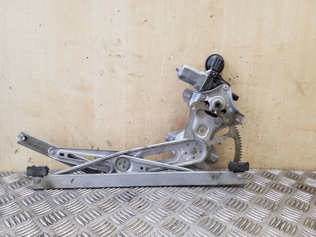 Priekinio el. lango pakėlimo mechanizmo komplektas