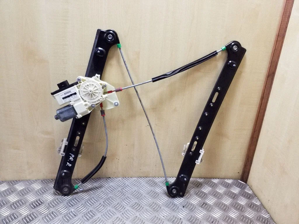 Priekinio el. lango pakėlimo mechanizmo komplektas