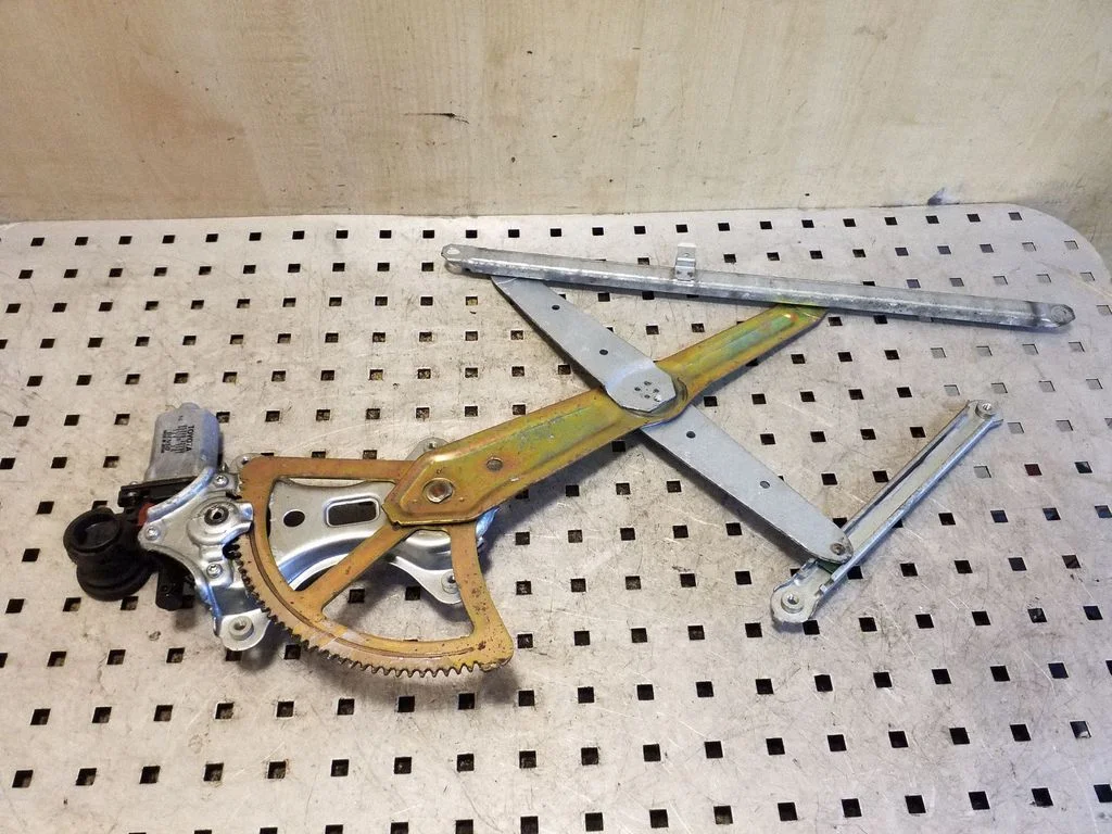 Front door window regulator with motor 8572032150