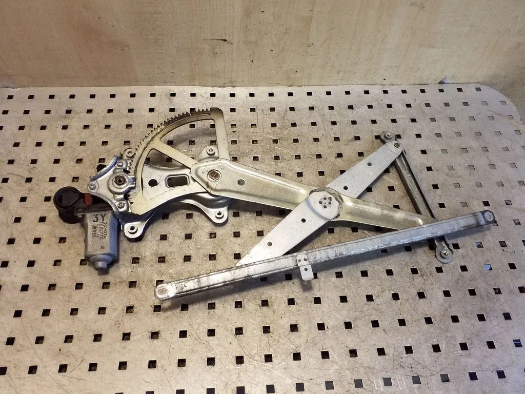 Front door window regulator with motor 8571042080
