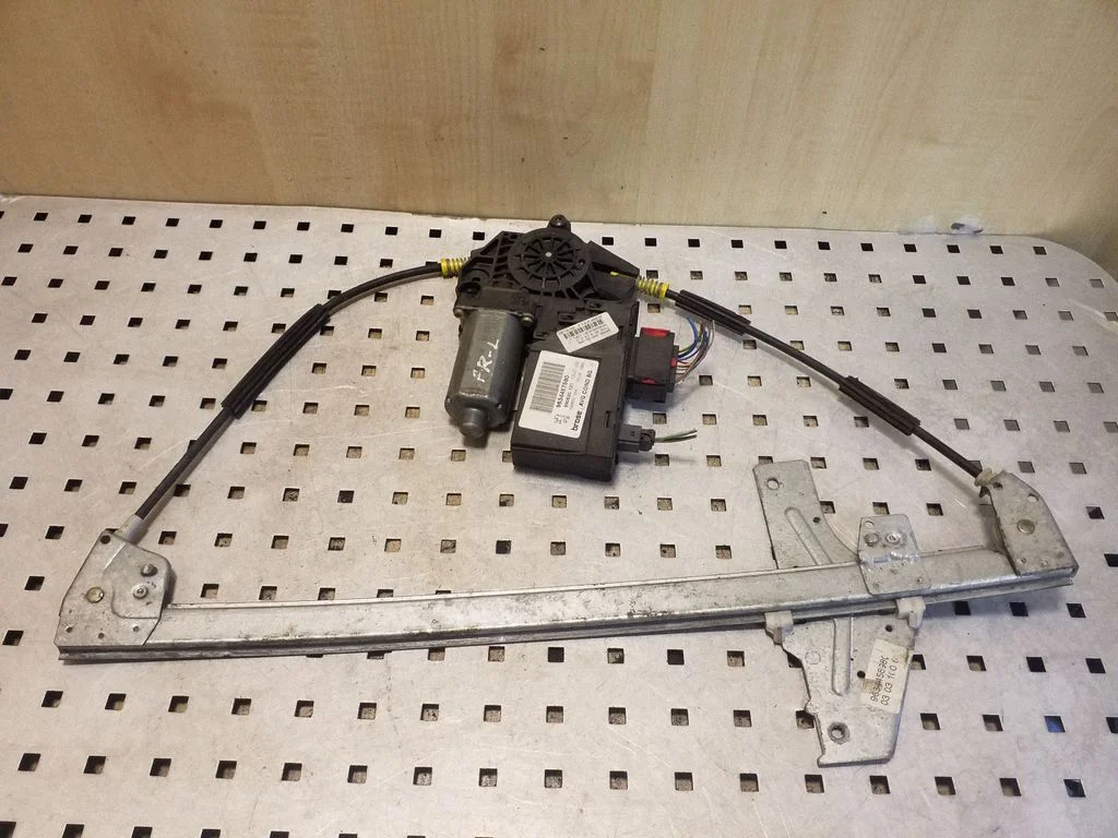 Front door window regulator with motor 9634457580