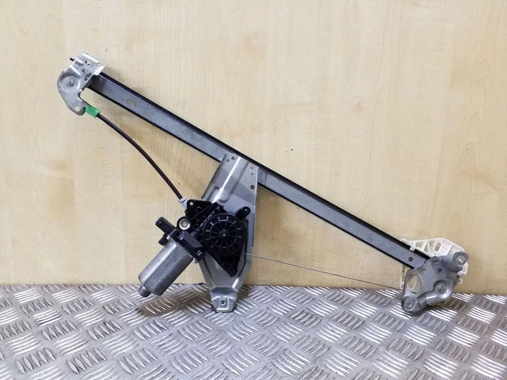 Priekinio el. lango pakėlimo mechanizmo komplektas