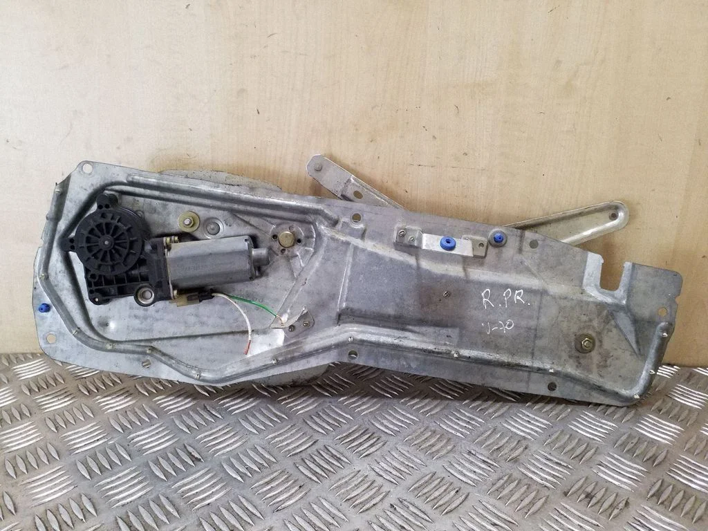 Front door window regulator with motor – Volvo S70 V70 V70 XC (1997-2000)