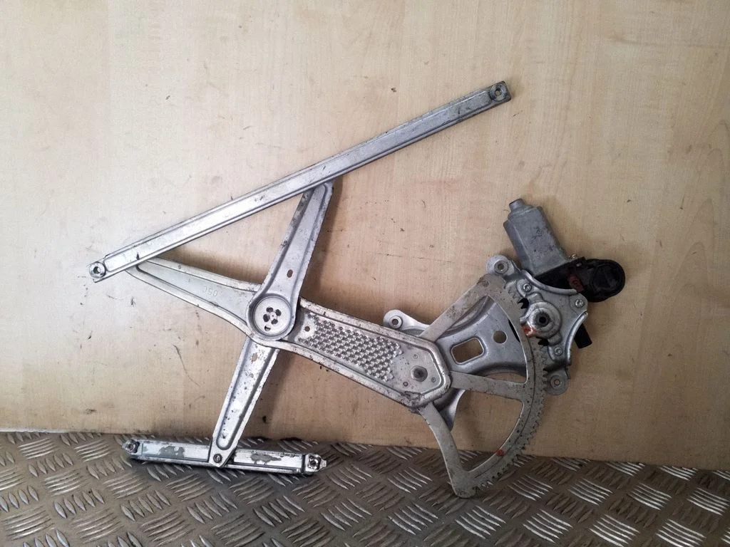 Priekinio el. lango pakėlimo mechanizmo komplektas