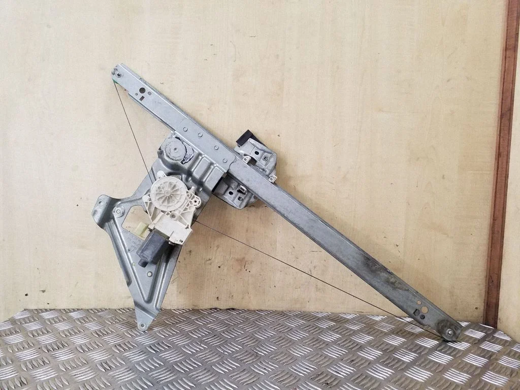 Priekinio el. lango pakėlimo mechanizmo komplektas