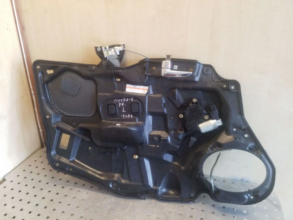 Priekinio el. lango pakėlimo mechanizmo komplektas