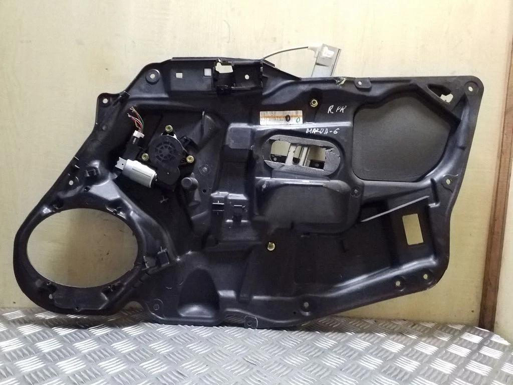 Priekinio el. lango pakėlimo mechanizmo komplektas
