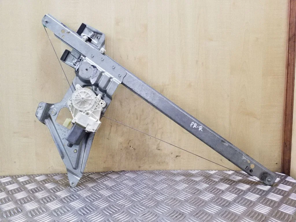 Priekinio el. lango pakėlimo mechanizmo komplektas