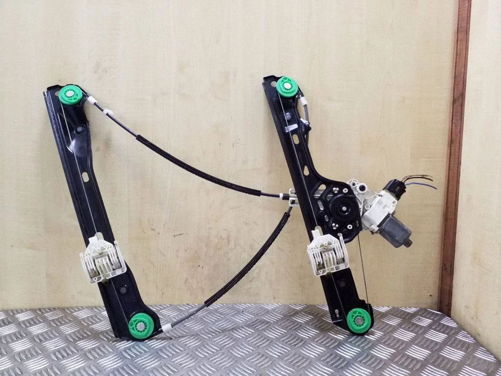 Priekinio el. lango pakėlimo mechanizmo komplektas