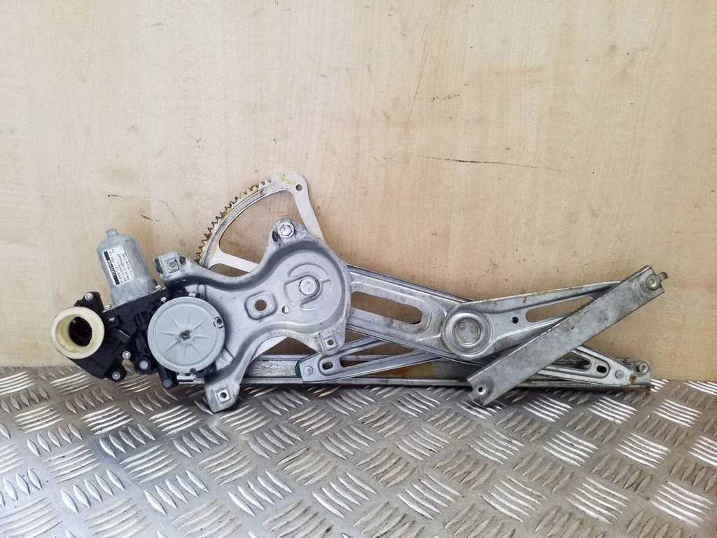 Front door window regulator with motor 912020103