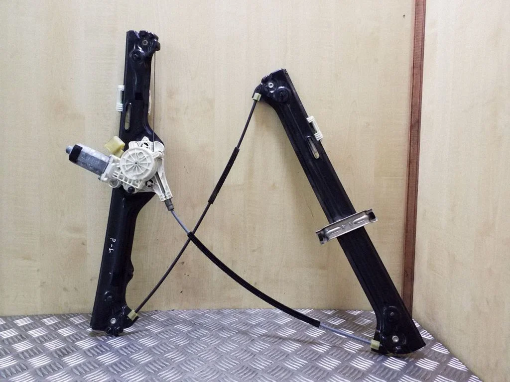 Front door window regulator with motor 7166379E