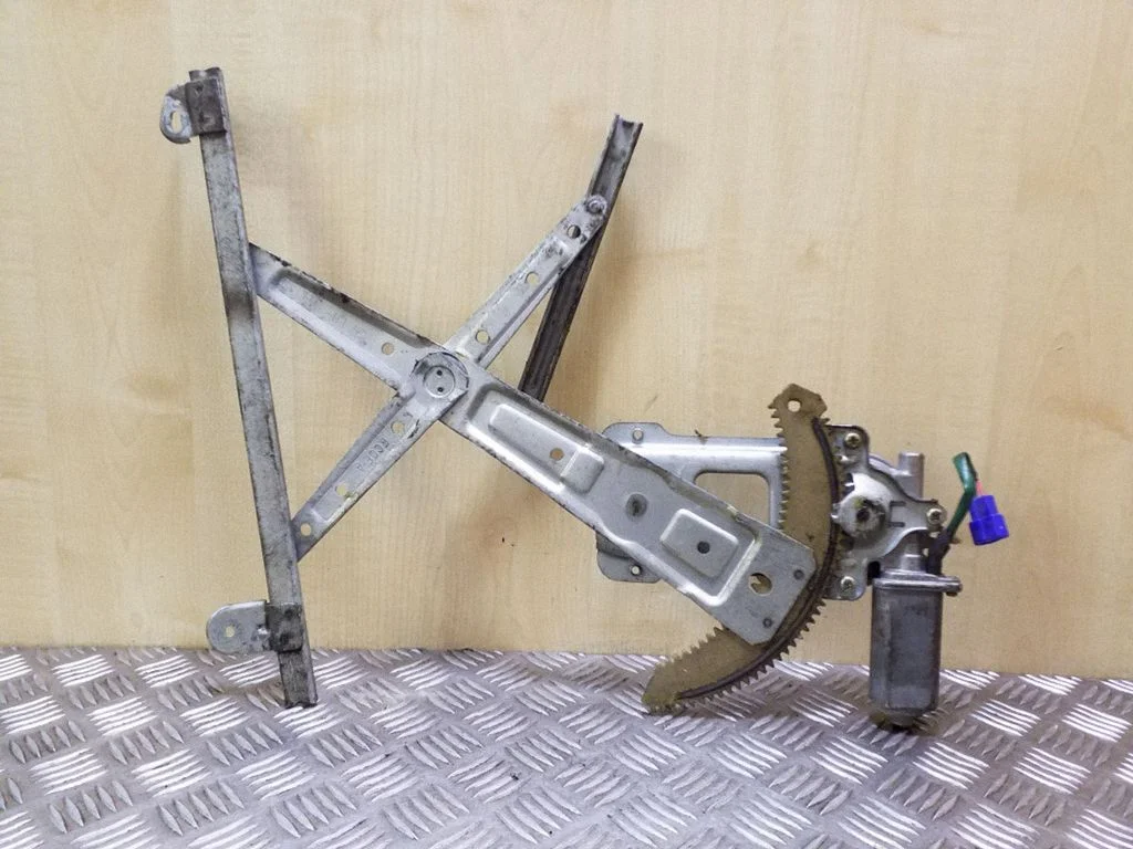 Priekinio el. lango pakėlimo mechanizmo komplektas