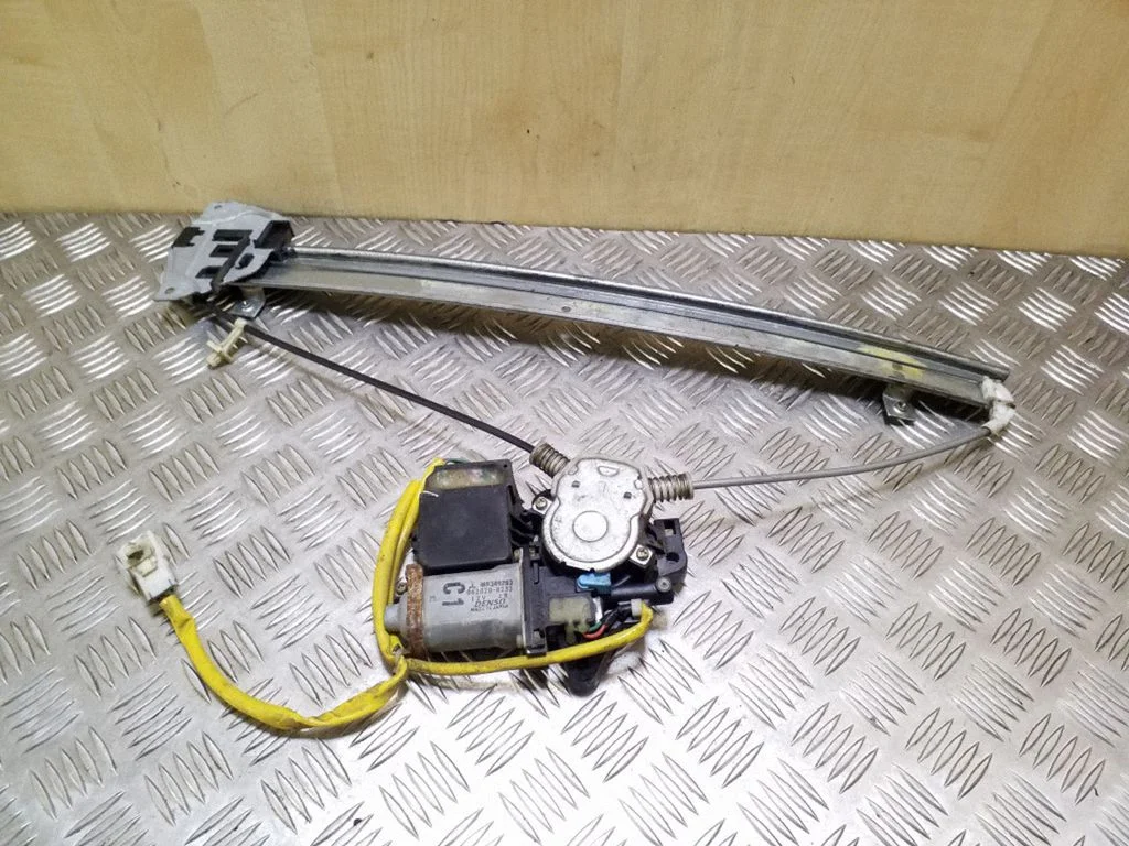 Priekinio el. lango pakėlimo mechanizmo komplektas