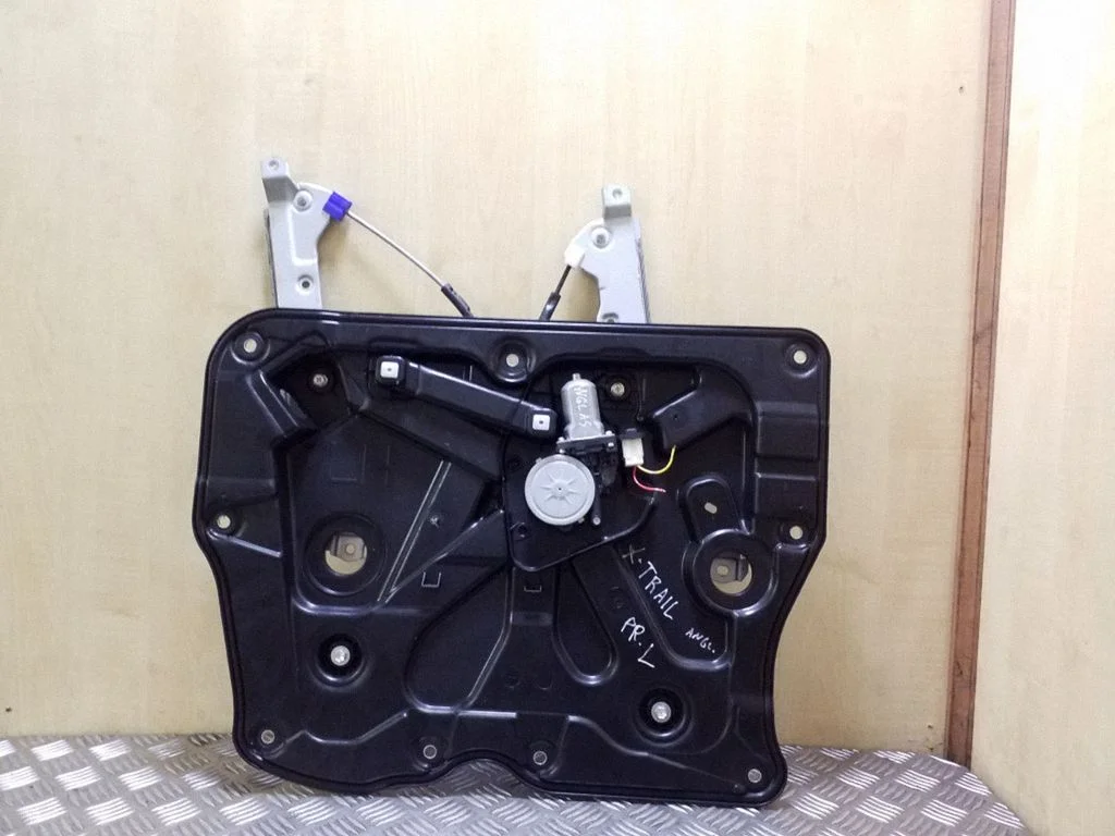 Front door window regulator with motor 80731EG000