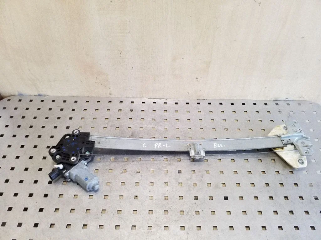 Front door window regulator with motor – left