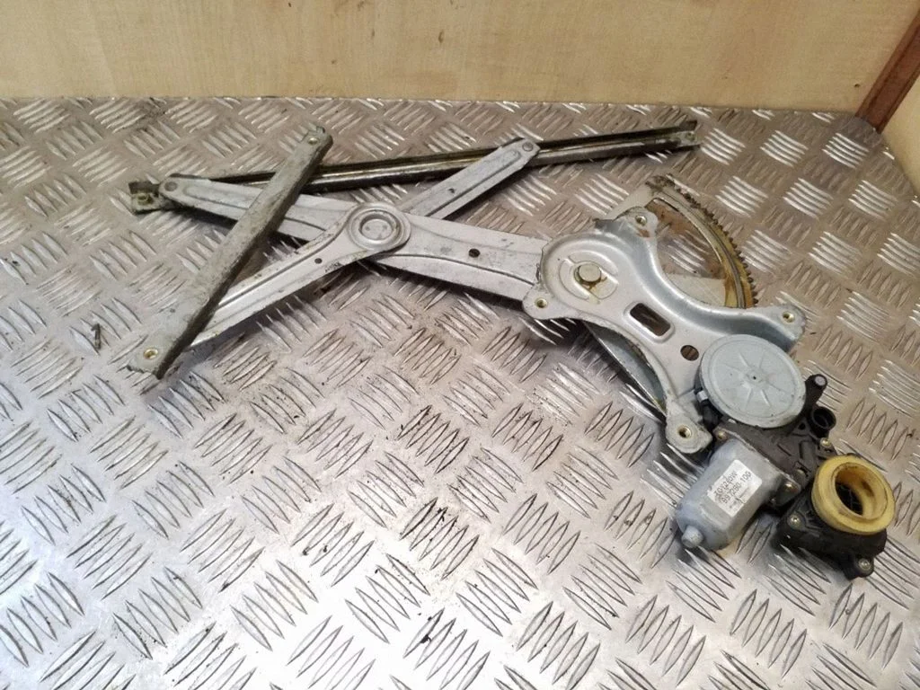 Priekinio el. lango pakėlimo mechanizmo komplektas