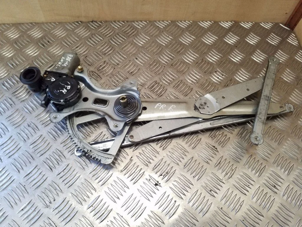 Front door window regulator with motor 8571042080