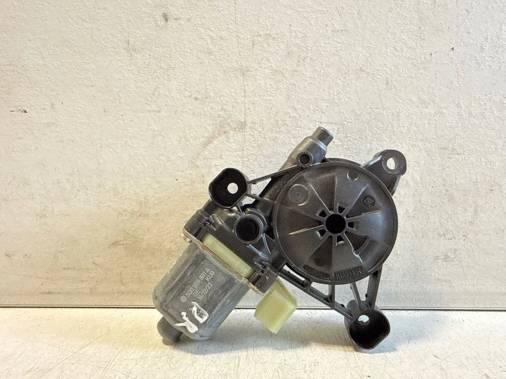 Front door window regulator motor 0130822715