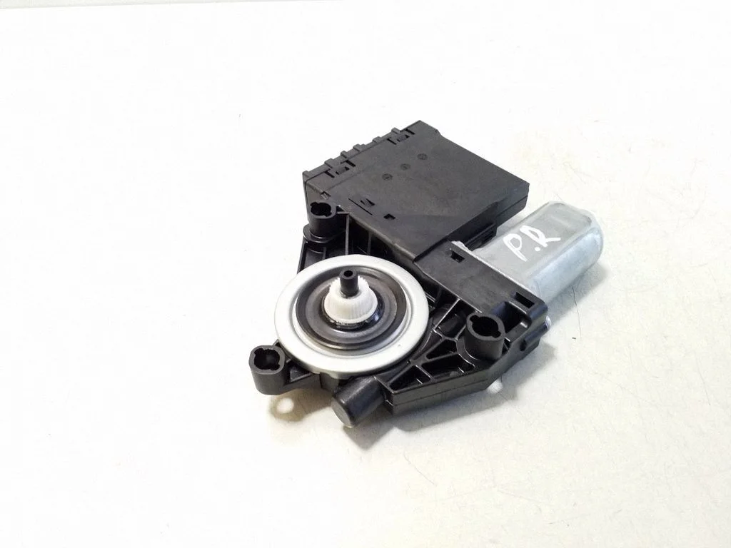 Front door window regulator motor 31674756