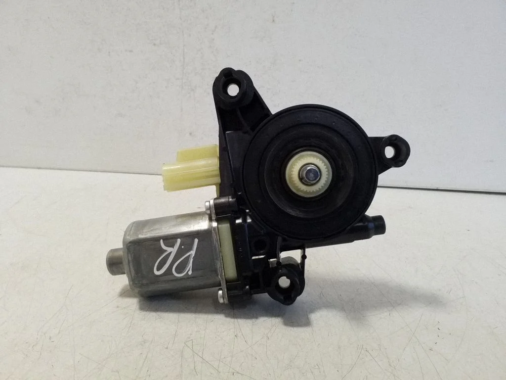 Front door window regulator motor 0130822089
