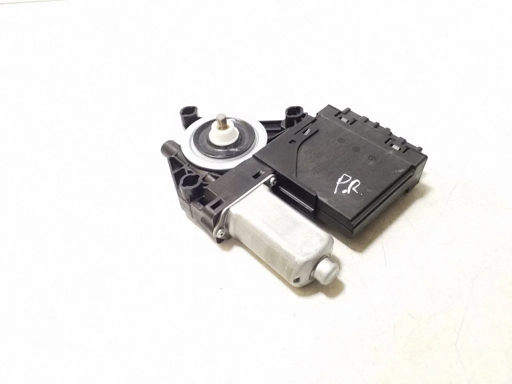 Front door window regulator motor 31453357