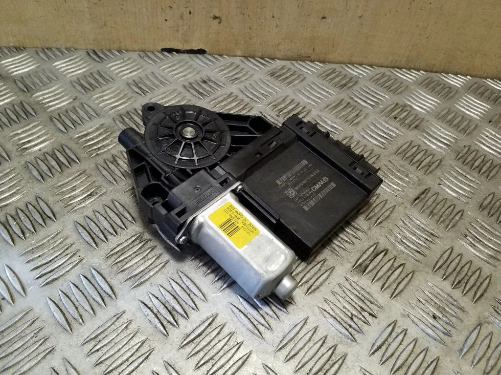 Front door window regulator motor 31674758