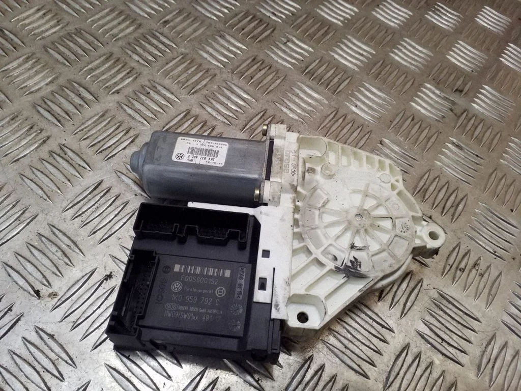 Front door window regulator motor 992729103