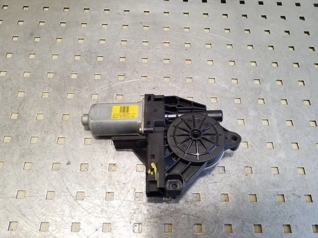 Front door window regulator motor 966268102