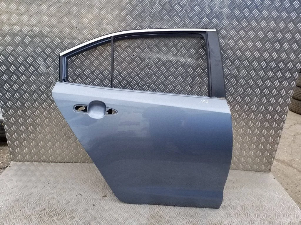 Rear door – right