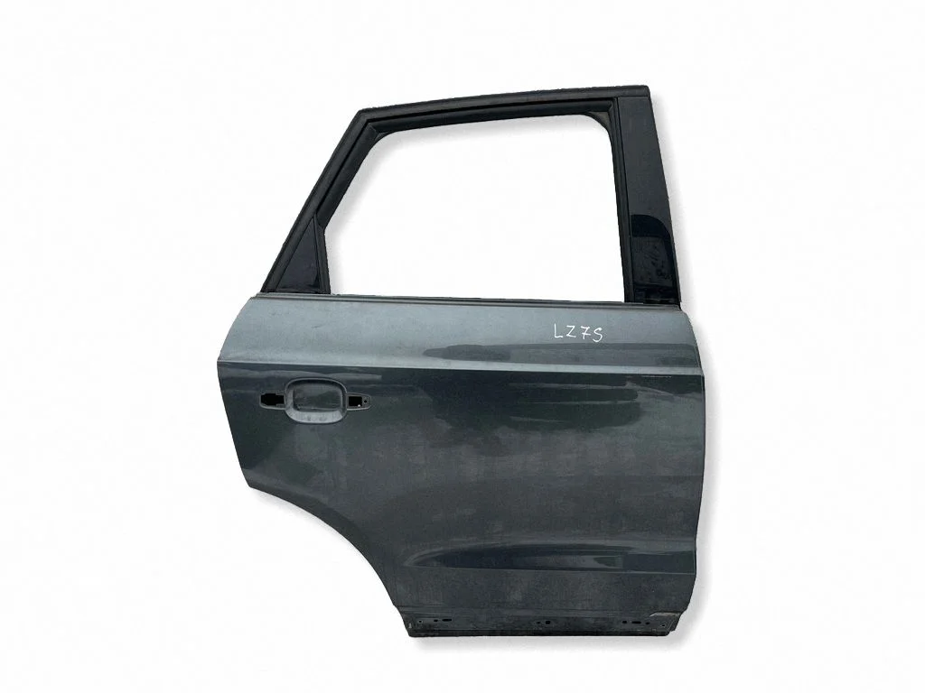 Rear door – right