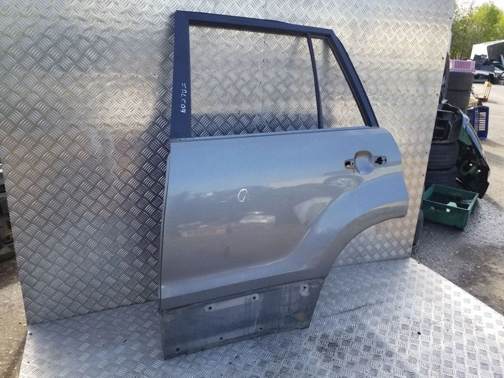 Tagauks – Suzuki Grand Vitara II (2006-2016), vasak