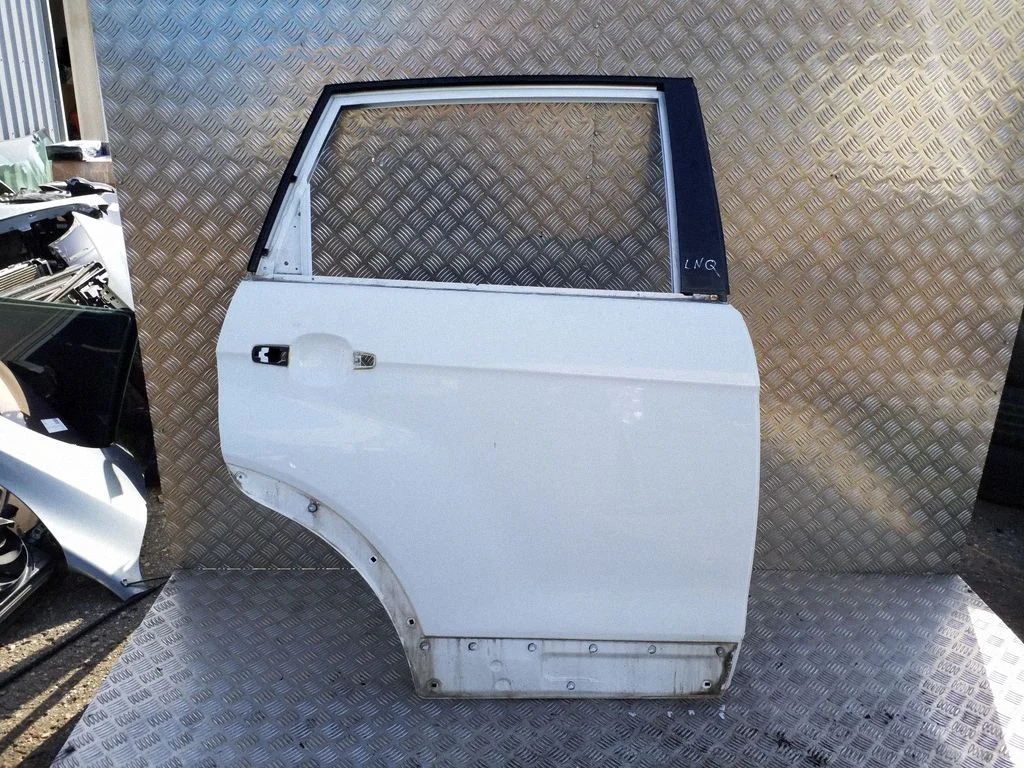 Rear door – right