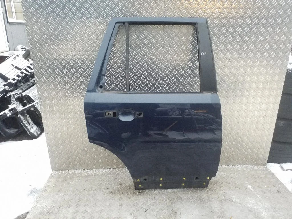 Rear door – right