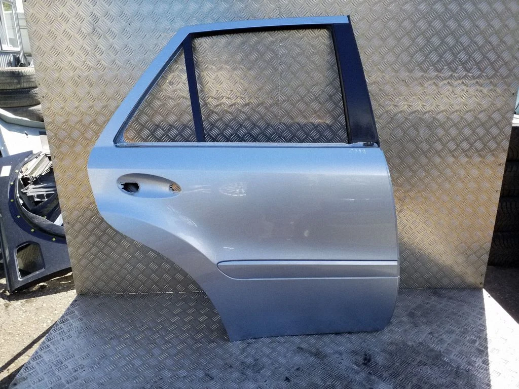 Rear door – right