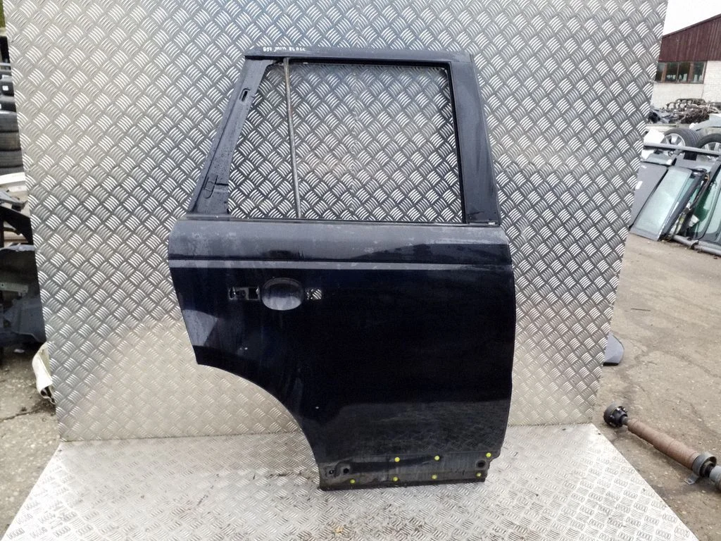 Rear door – right