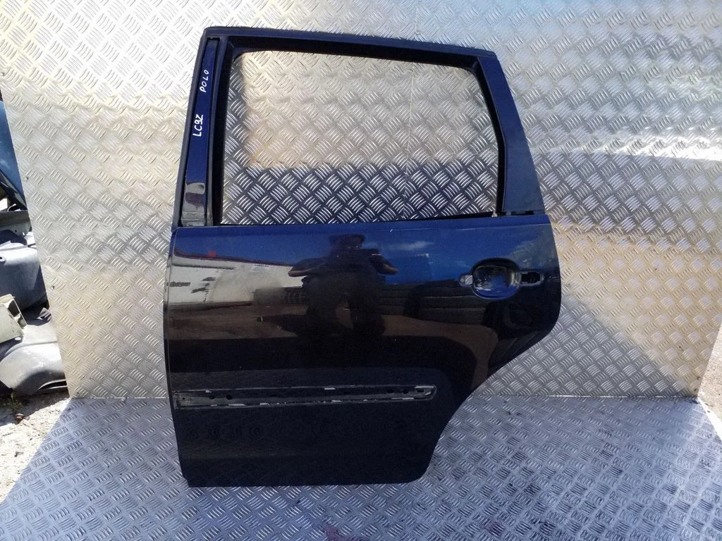 Rear door – left