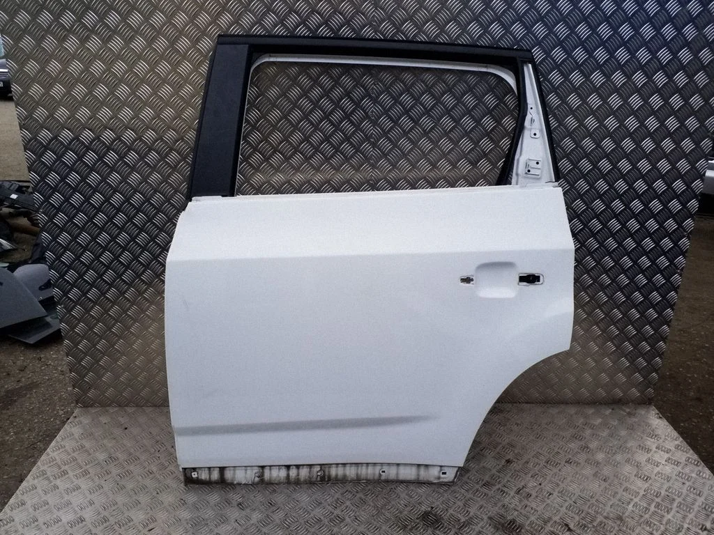 Rear door – Chevrolet Orlando (2011-), left