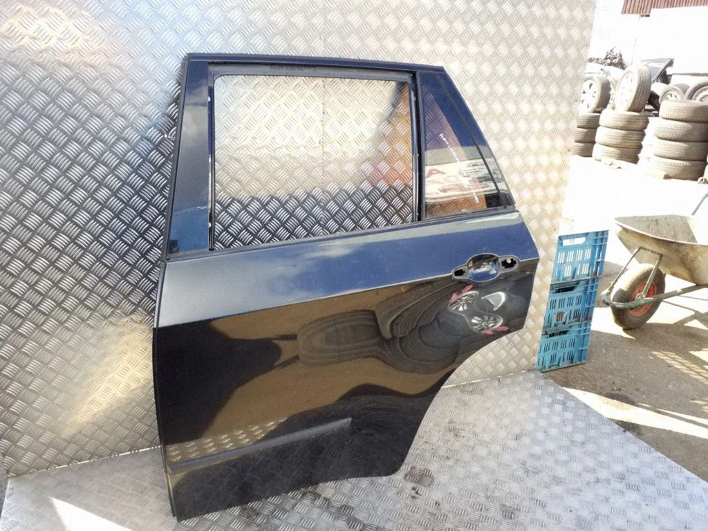 Rear door – left