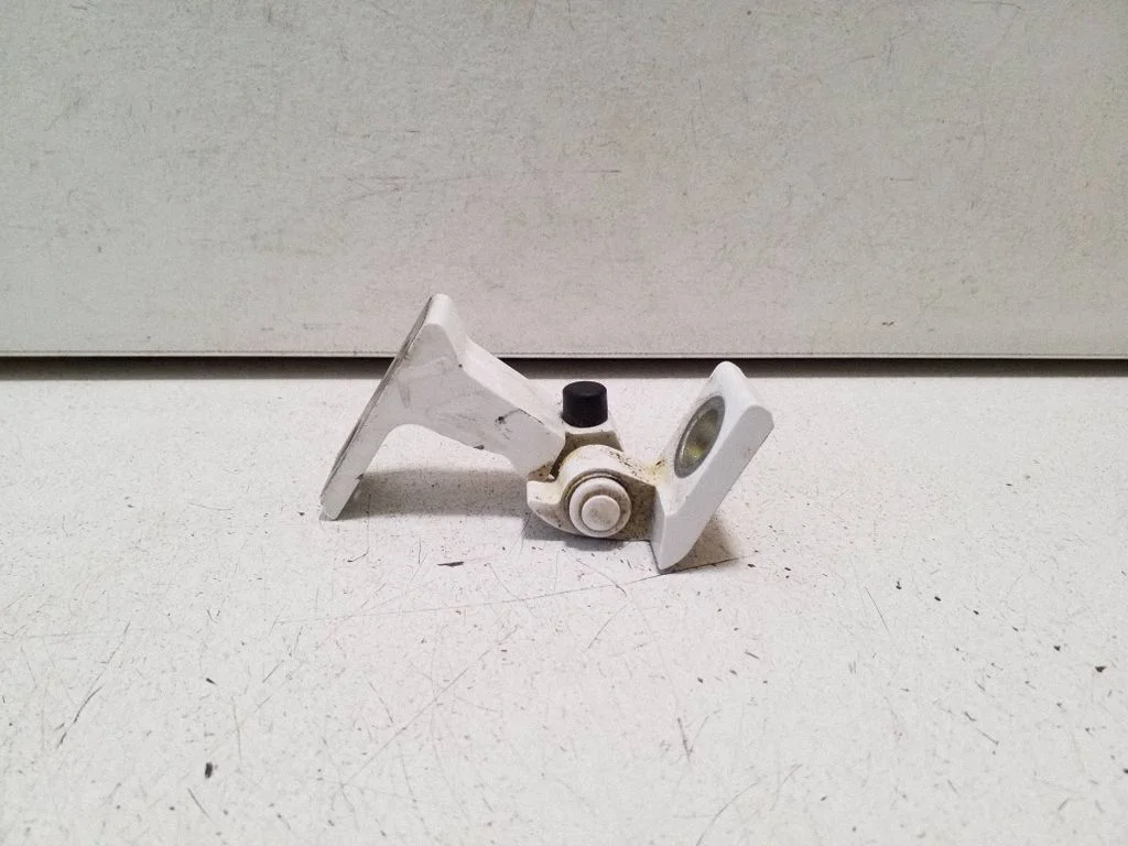 Rear door upper hinge 8X0831403E – Audi SQ2 GA (2017-)