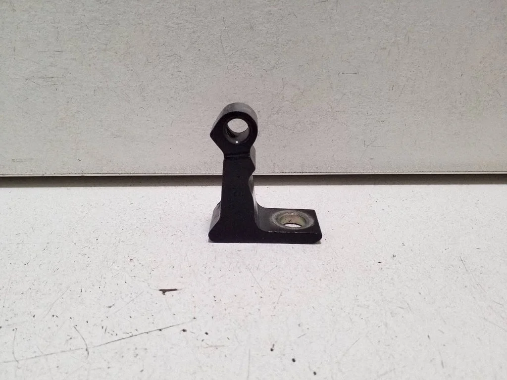 Rear door upper hinge 8X0831404E