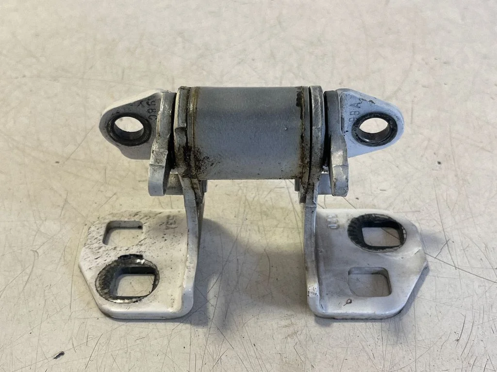 Rear door upper hinge 1120038