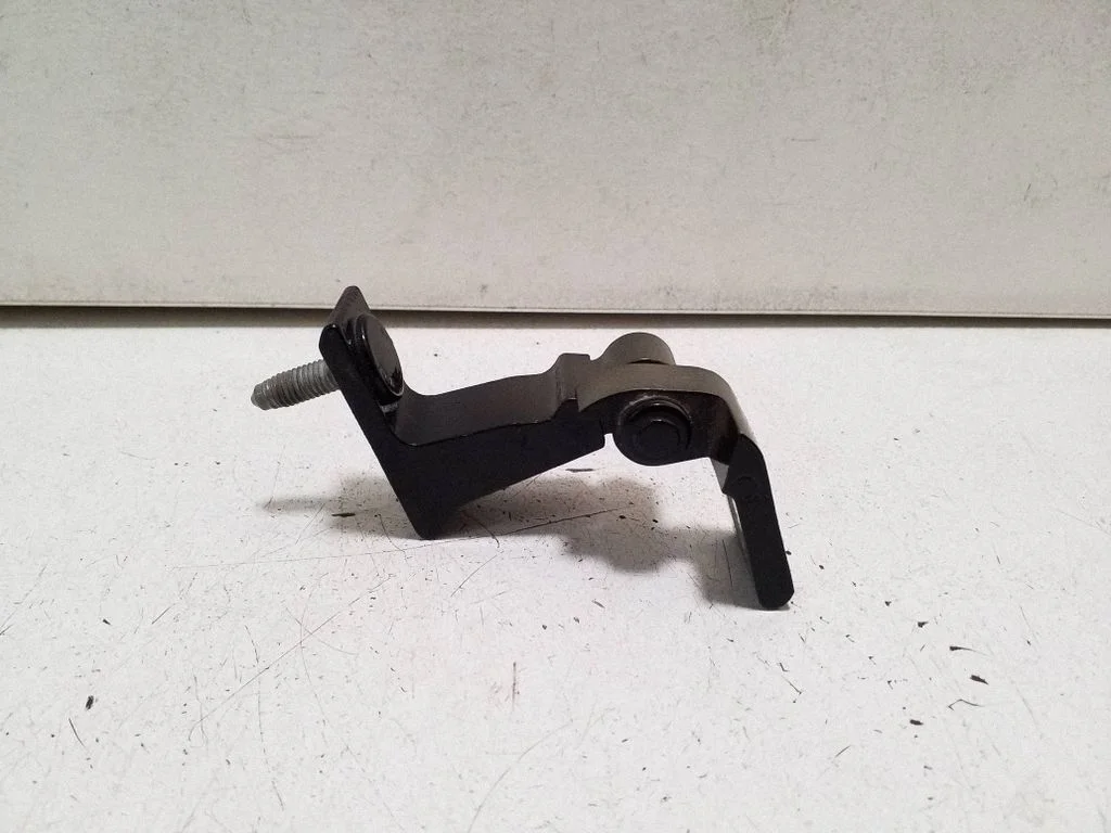 Tagaukse ülemine hing 80A831404A